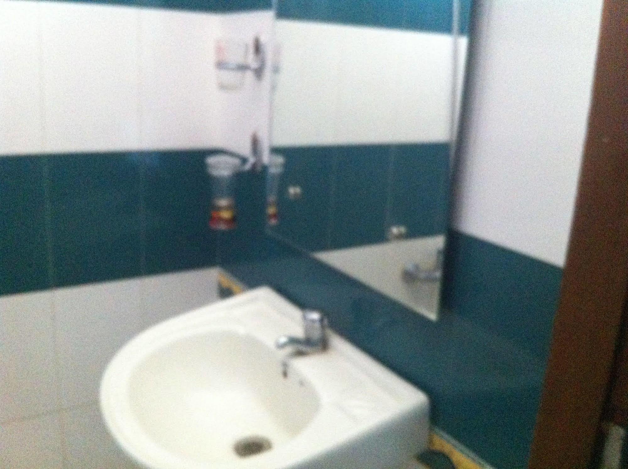 Oyo Home 63551 Pleasant Stay Near Fort Kochi Beach Eksteriør bilde