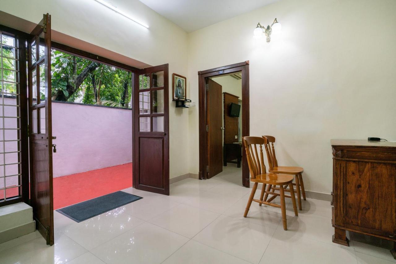 Oyo Home 63551 Pleasant Stay Near Fort Kochi Beach Eksteriør bilde